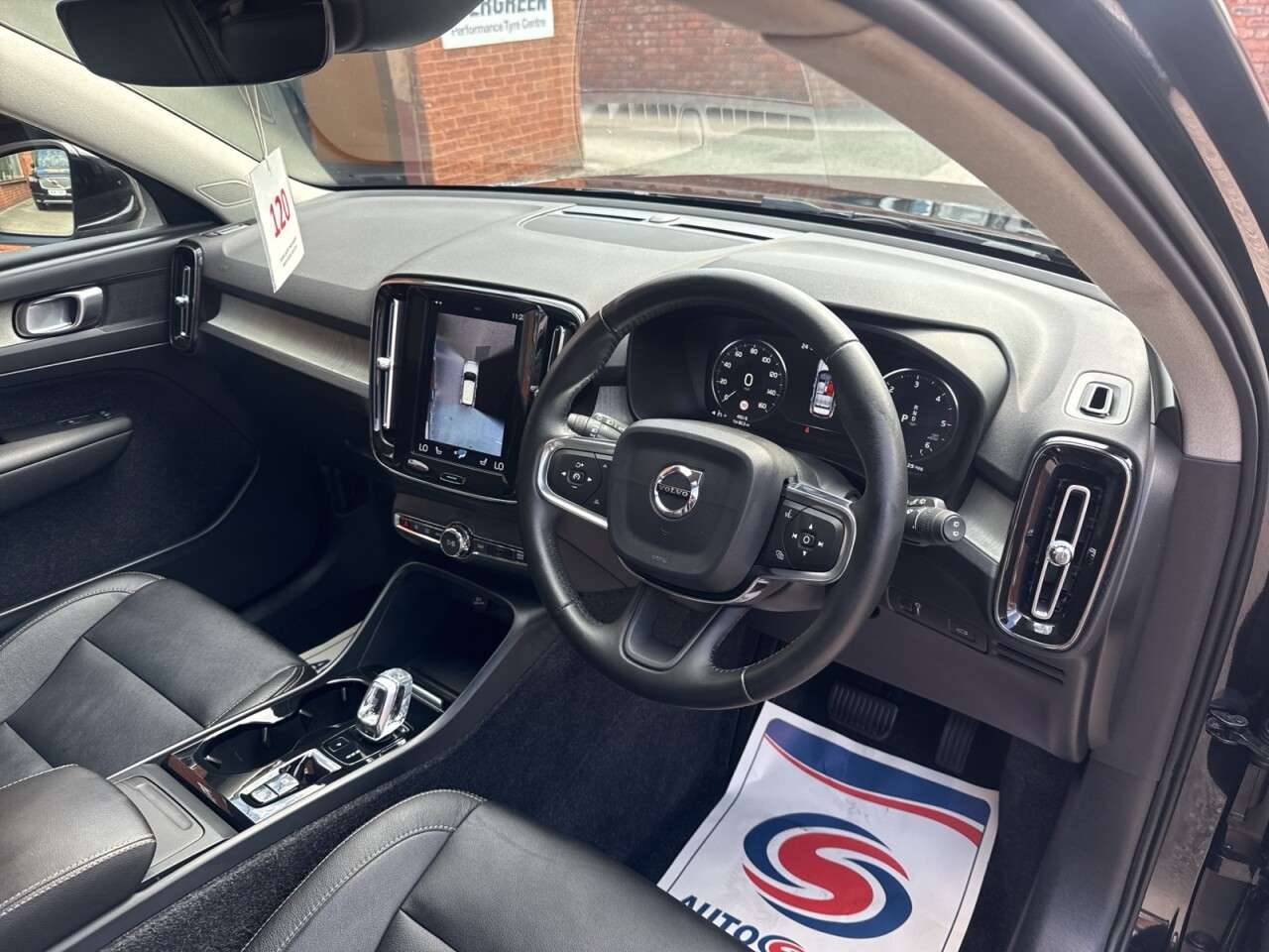 2018 VOLVO XC40 2018 VOLVO XC40