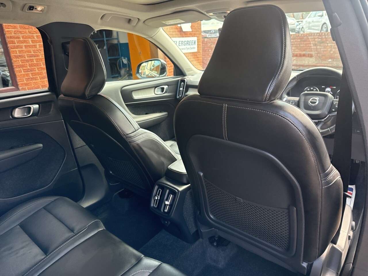 2018 VOLVO XC40 2018 VOLVO XC40