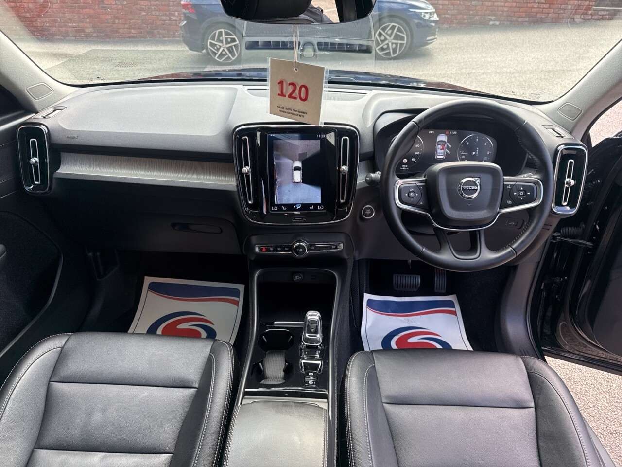 2018 VOLVO XC40 2018 VOLVO XC40