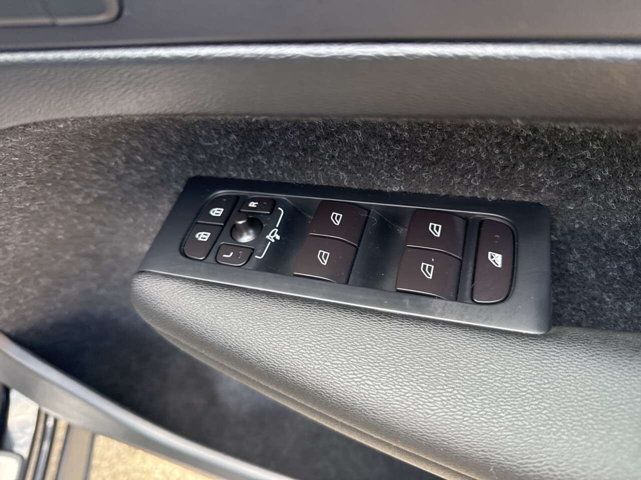 2018 VOLVO XC40 2018 VOLVO XC40