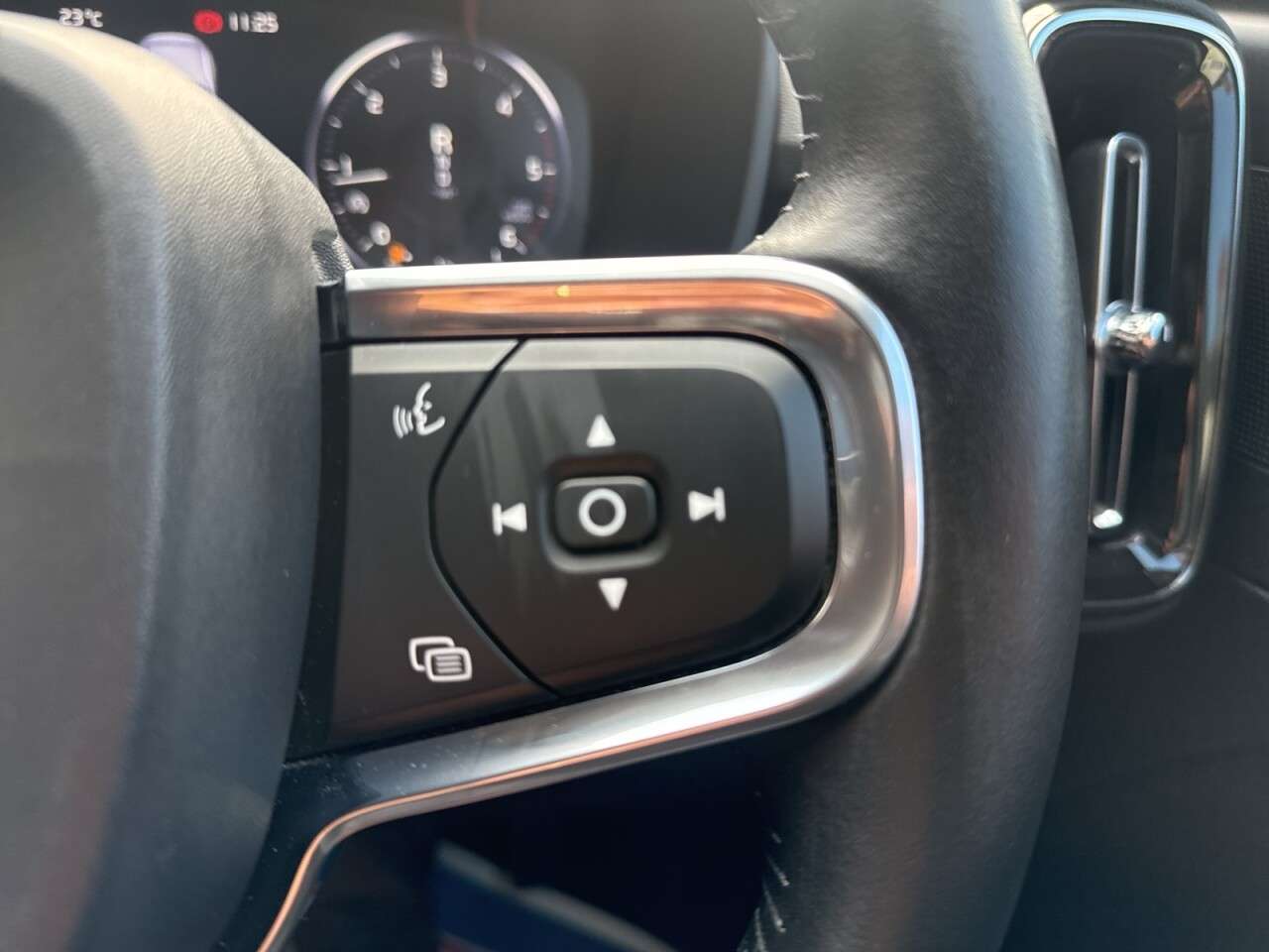 2018 VOLVO XC40 2018 VOLVO XC40
