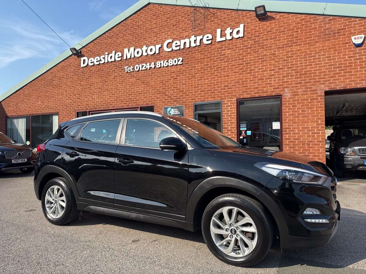 A 2017 HYUNDAI TUCSON 1.7 CRDi Blue Drive SE Nav SUV 5dr Diesel Manual Euro 6 (s/s) (116 ps) Rear A 2017 HYUNDAI TUCSON 1.7 CRDi Blue Drive SE Nav SUV 5dr Diesel Manual Euro 6 (s/s) (116 ps) Rear