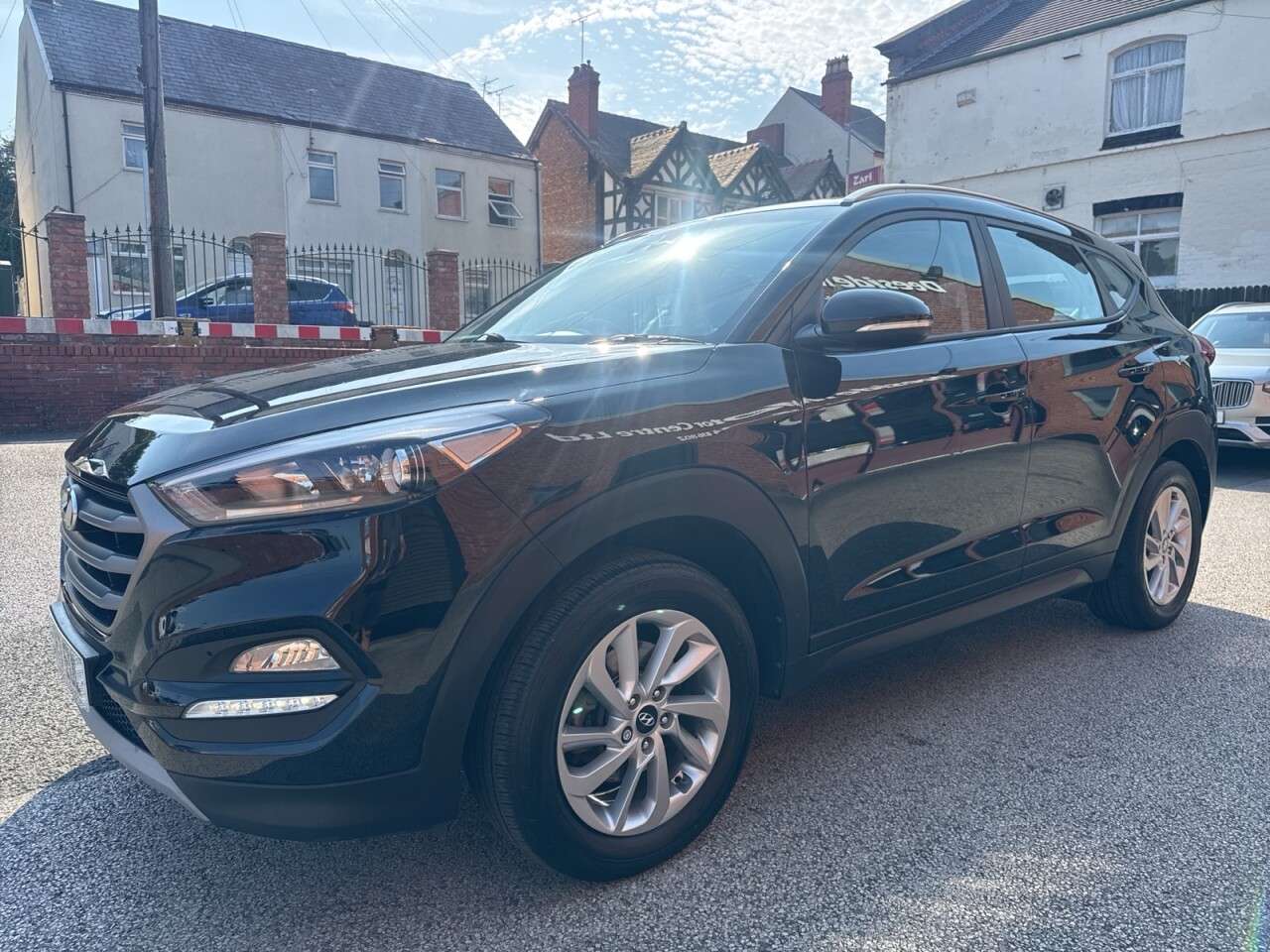 A 2017 HYUNDAI TUCSON 1.7 CRDi Blue Drive SE Nav SUV 5dr Diesel Manual Euro 6 (s/s) (116 ps) Rear A 2017 HYUNDAI TUCSON 1.7 CRDi Blue Drive SE Nav SUV 5dr Diesel Manual Euro 6 (s/s) (116 ps) Rear