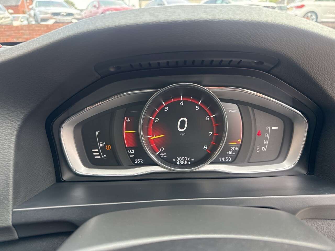 2017 VOLVO V60 2017 VOLVO V60
