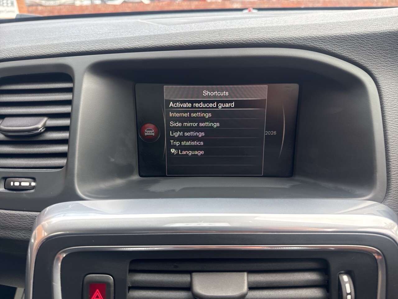2017 VOLVO V60 2017 VOLVO V60