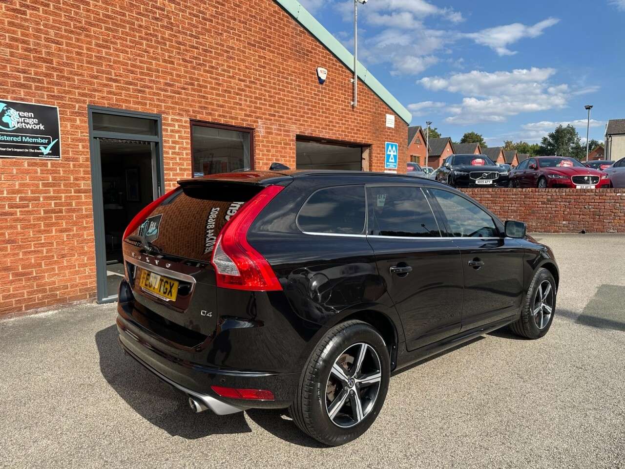 2017 VOLVO XC60 2017 VOLVO XC60