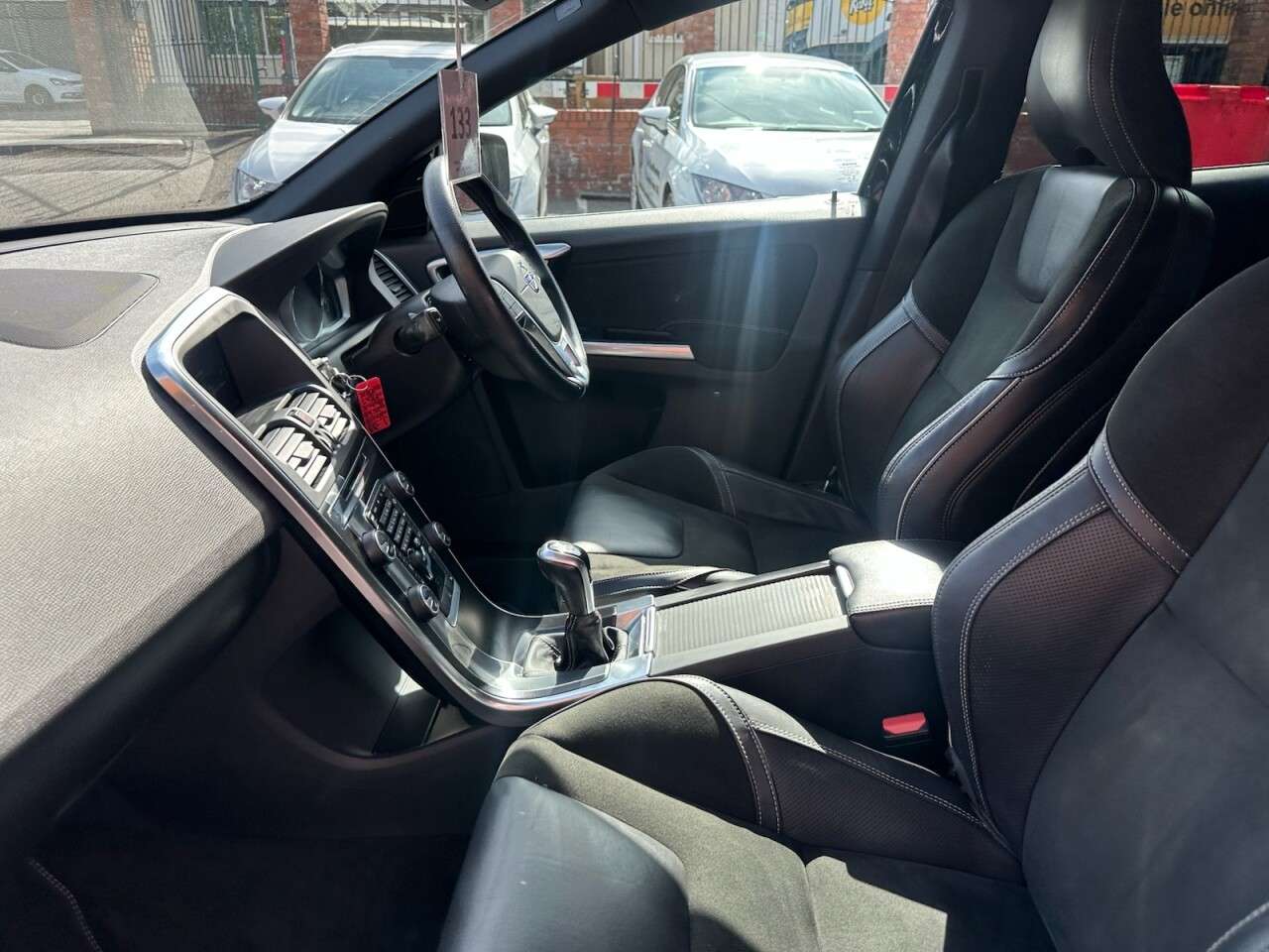 2017 VOLVO XC60 2017 VOLVO XC60