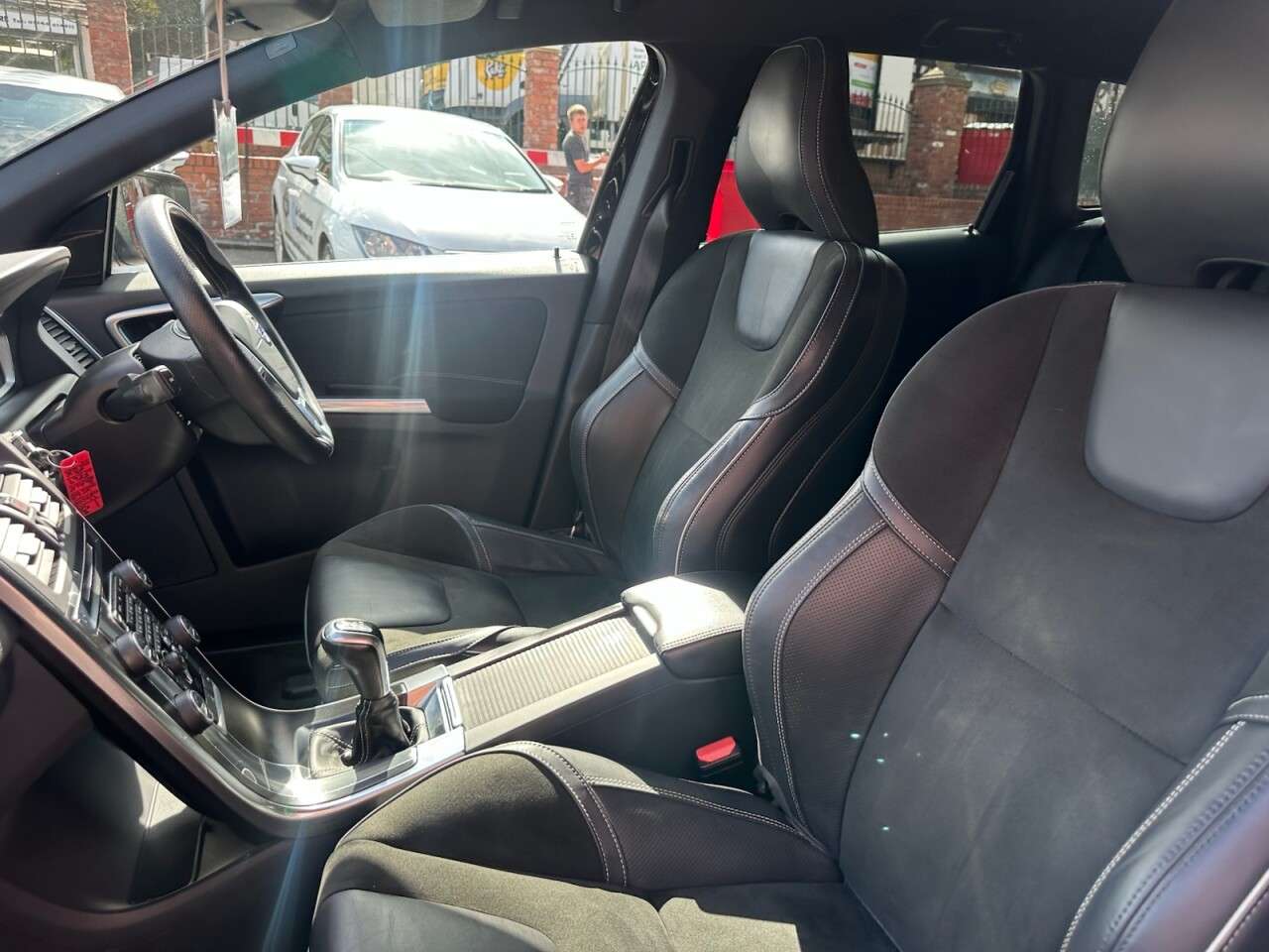 2017 VOLVO XC60 2017 VOLVO XC60