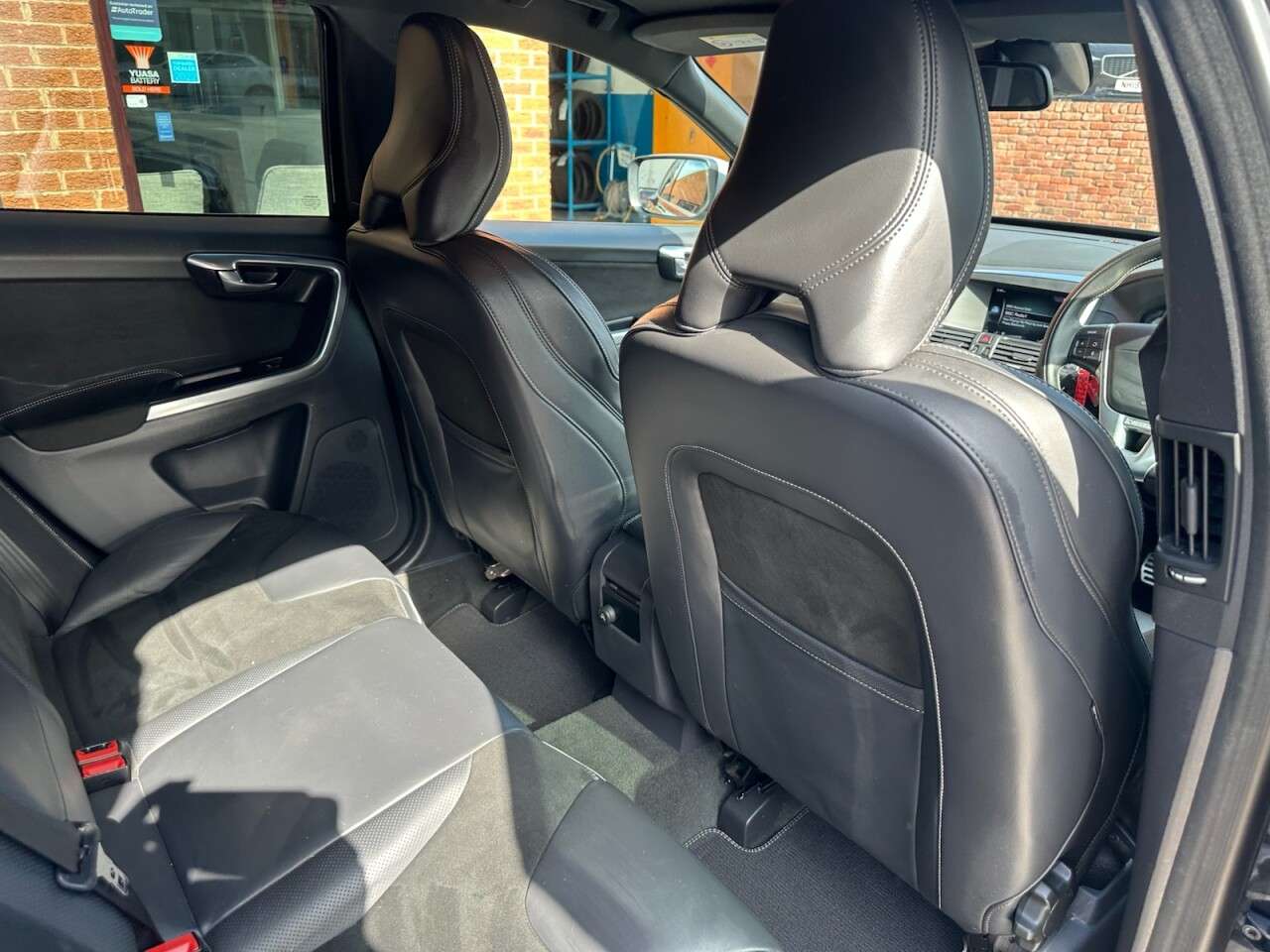 2017 VOLVO XC60 2017 VOLVO XC60