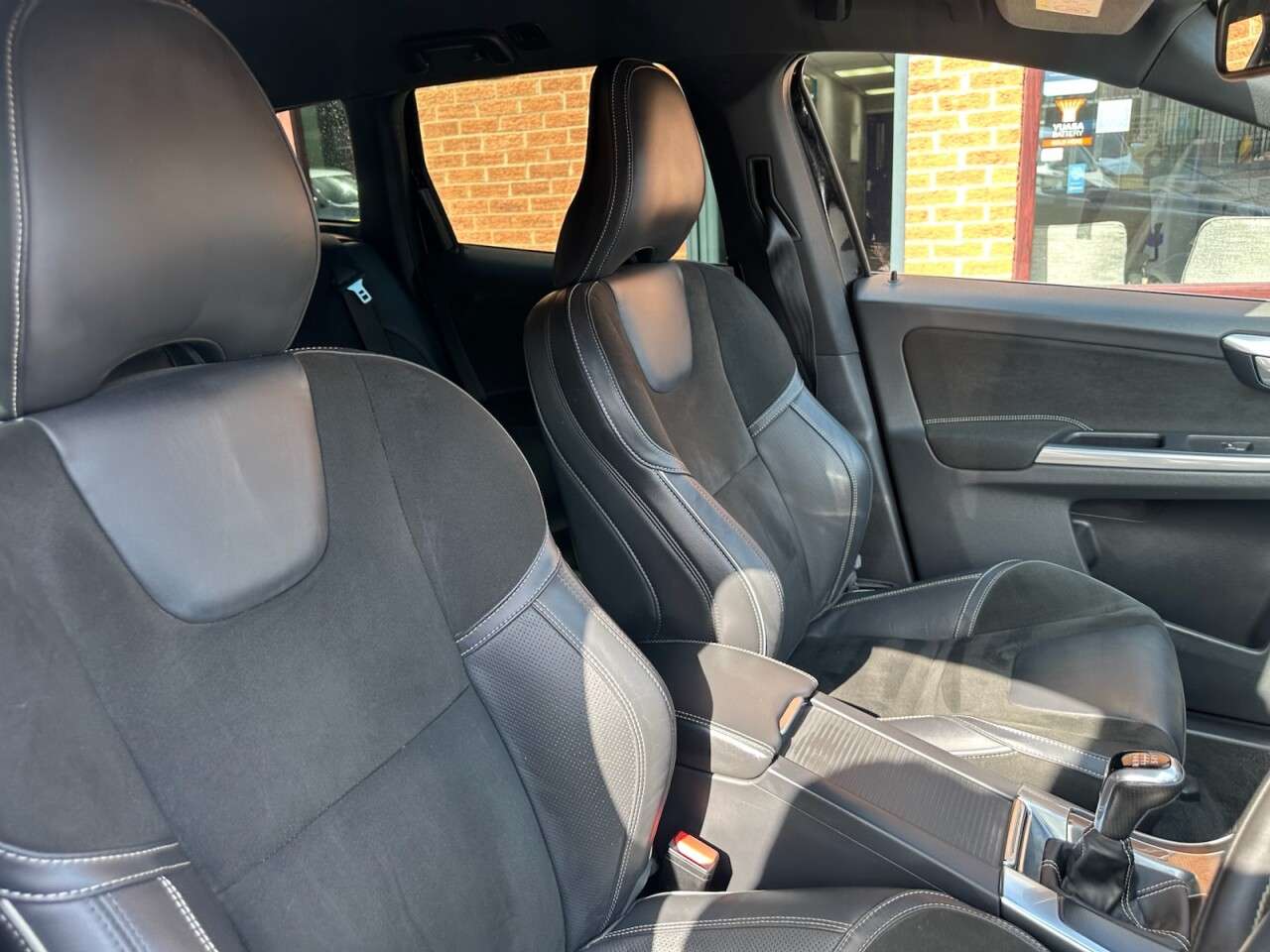 2017 VOLVO XC60 2017 VOLVO XC60