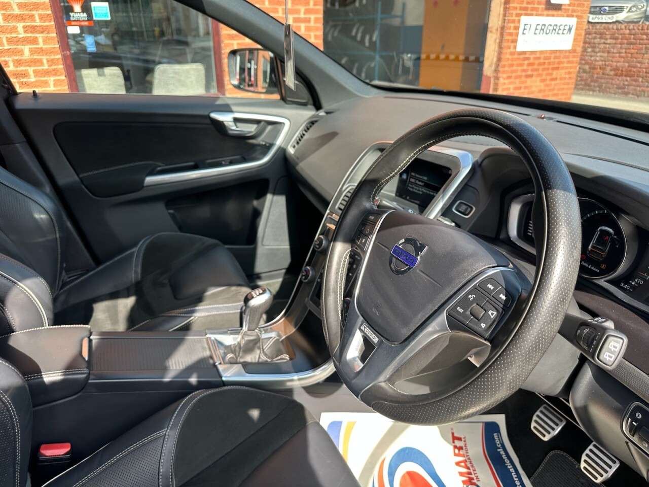 2017 VOLVO XC60 2017 VOLVO XC60