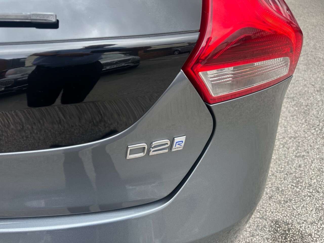 2017 VOLVO V40 2017 VOLVO V40