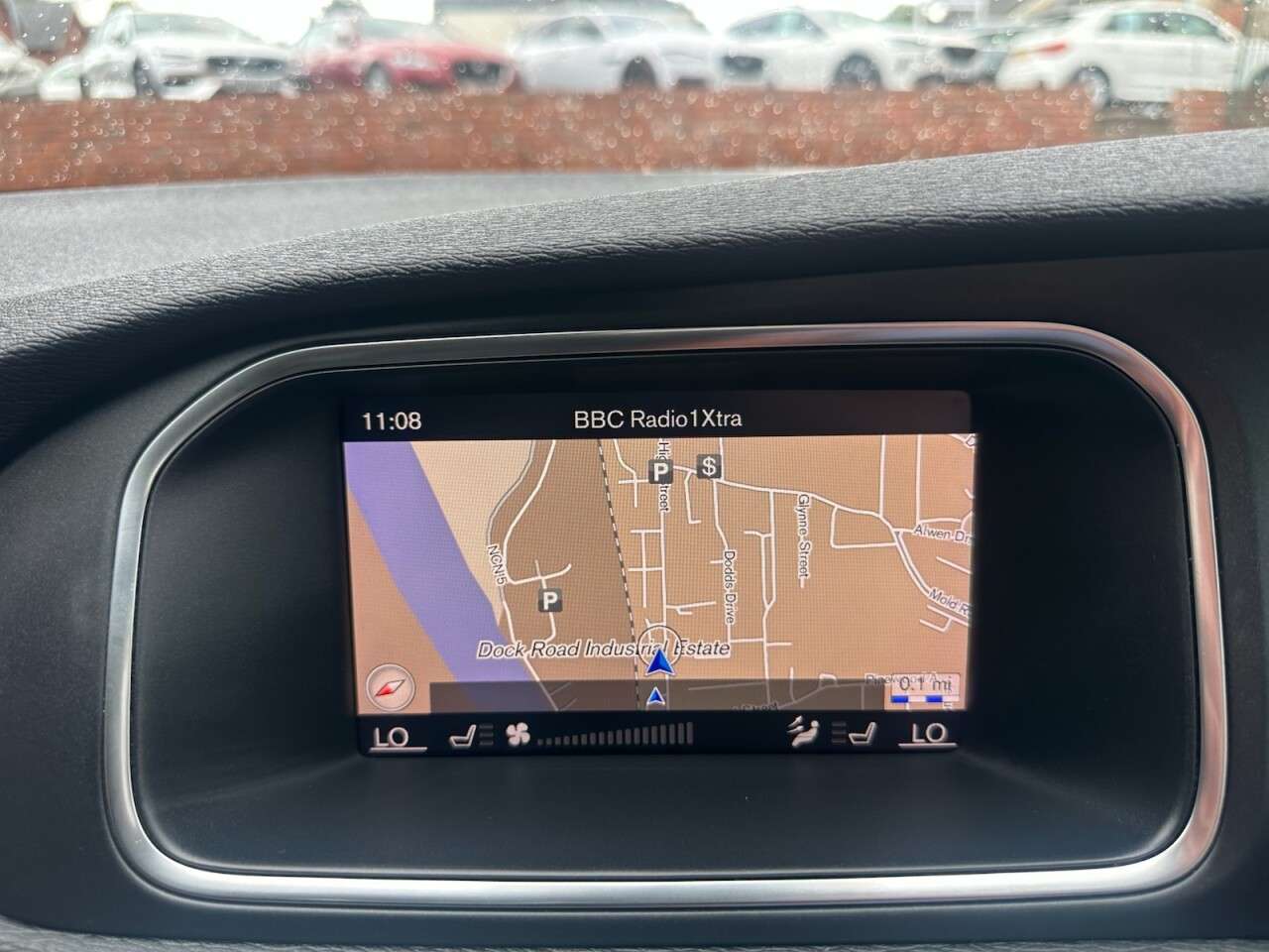 2017 VOLVO V40 2017 VOLVO V40