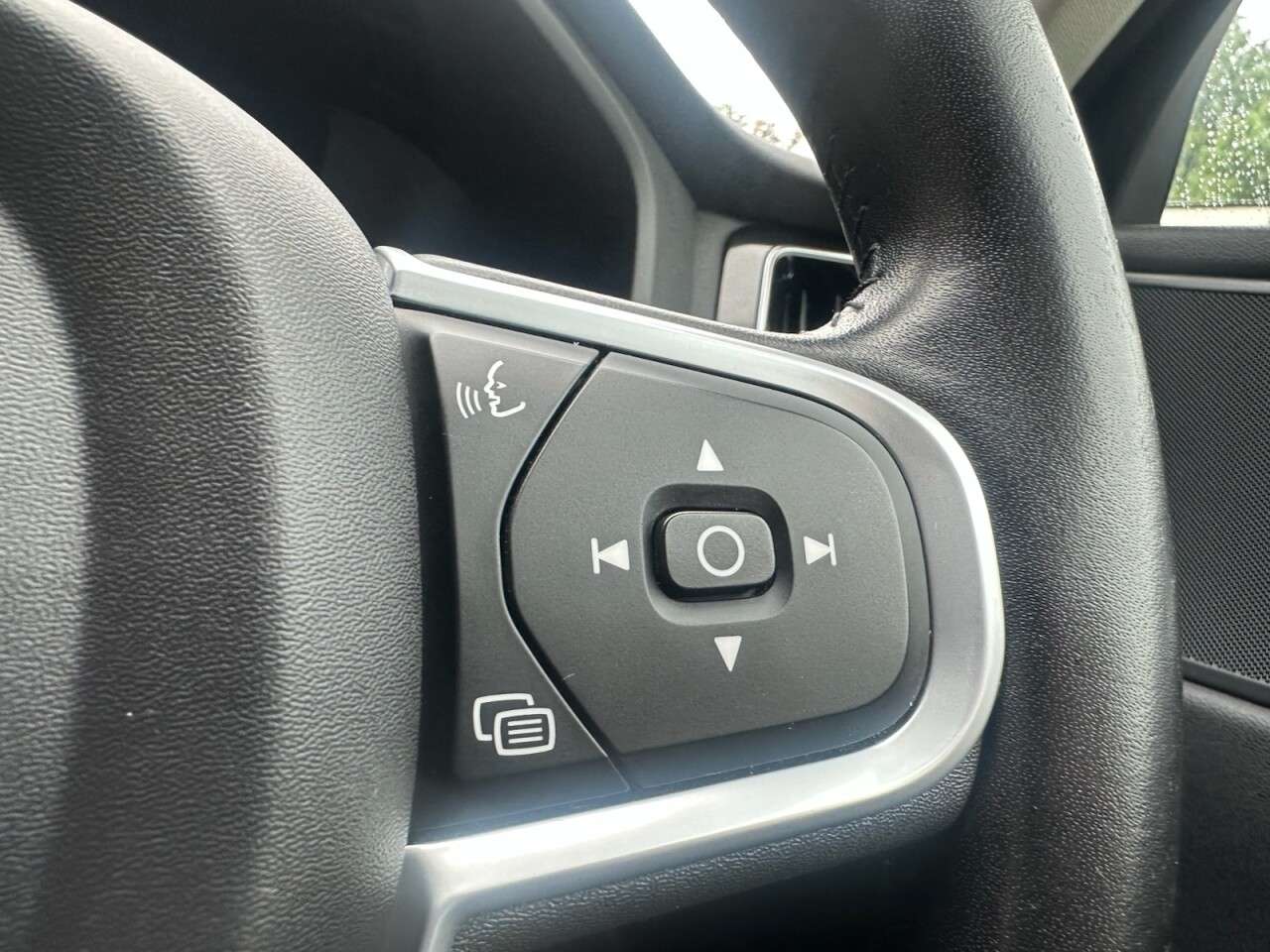 2020 VOLVO XC60 2020 VOLVO XC60