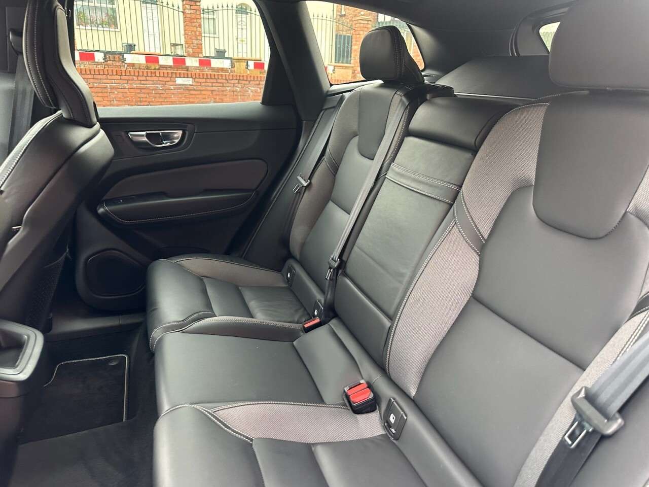 2021 VOLVO XC60 2021 VOLVO XC60