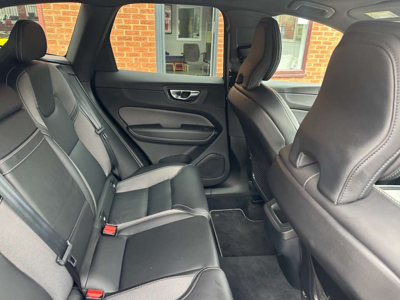 2021 VOLVO XC60 2021 VOLVO XC60