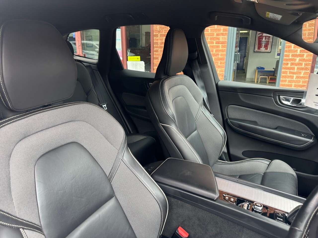 2021 VOLVO XC60 2021 VOLVO XC60
