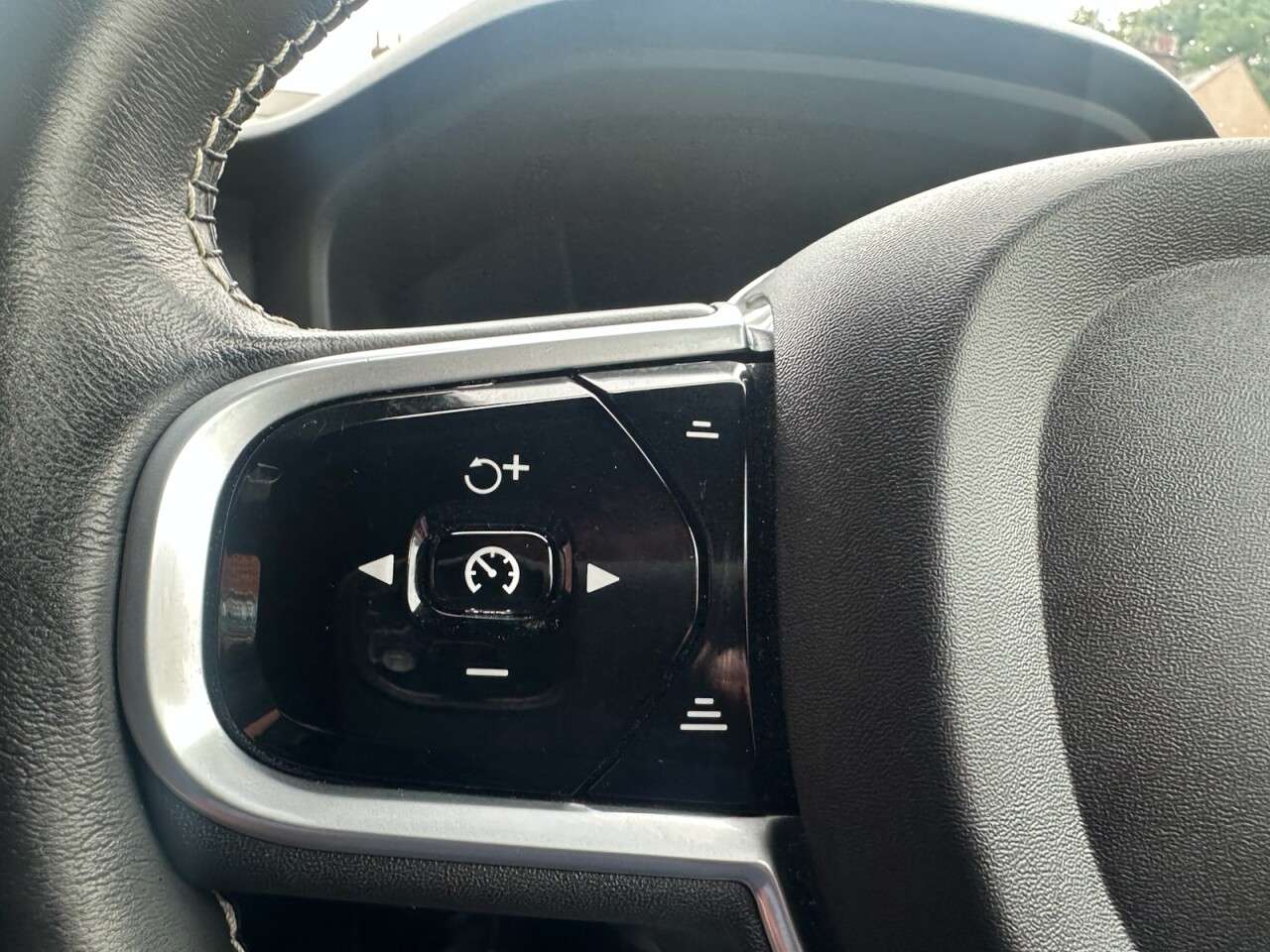 2021 VOLVO XC60 2021 VOLVO XC60