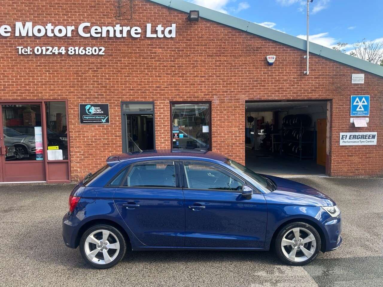 A 2016 AUDI A1 1.0 TFSI Sport Sportback 5dr Petrol Manual Euro 6 (s/s) (95 ps) Rear parkin A 2016 AUDI A1 1.0 TFSI Sport Sportback 5dr Petrol Manual Euro 6 (s/s) (95 ps) Rear parkin