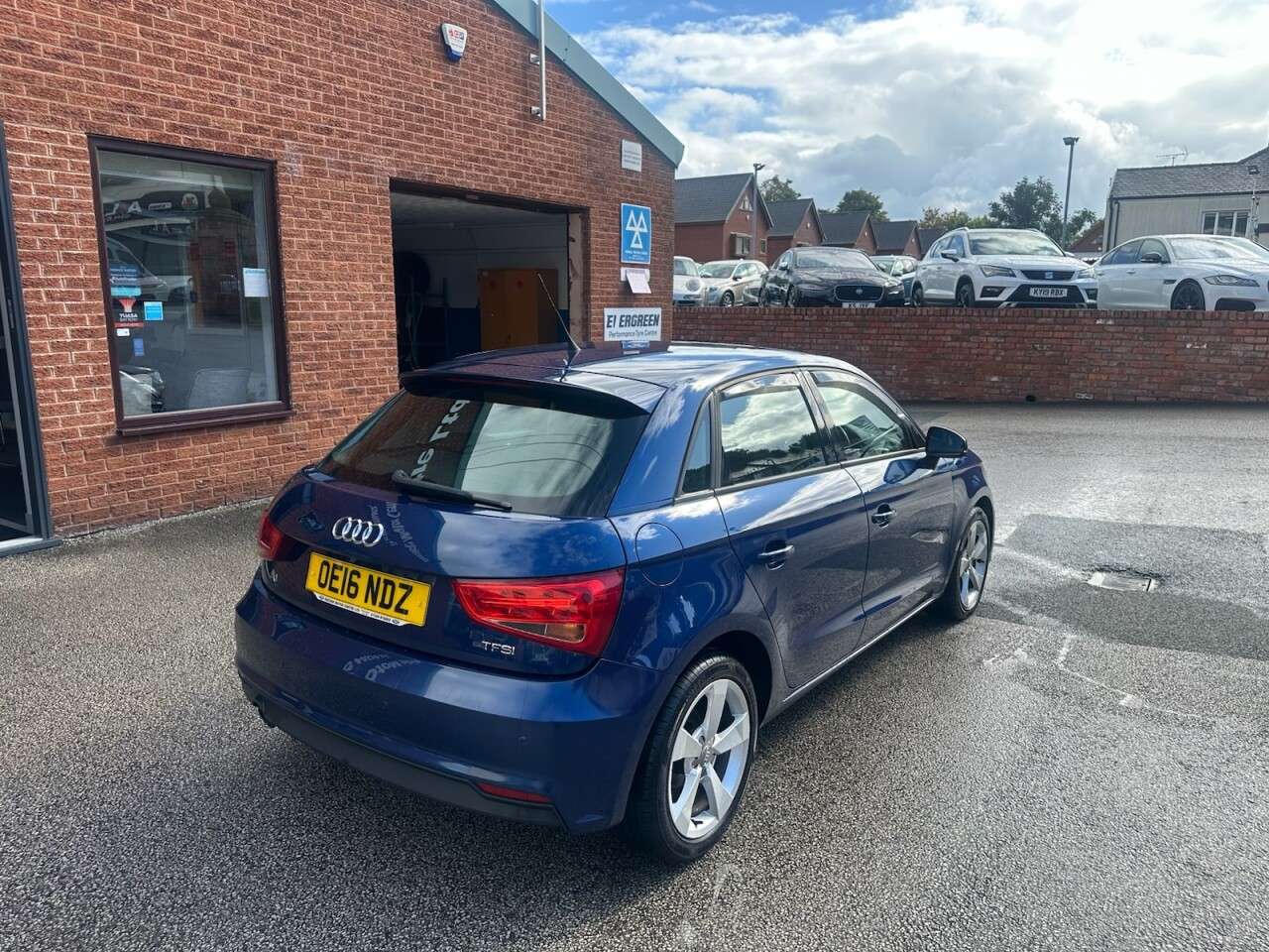 2016 AUDI A1 2016 AUDI A1