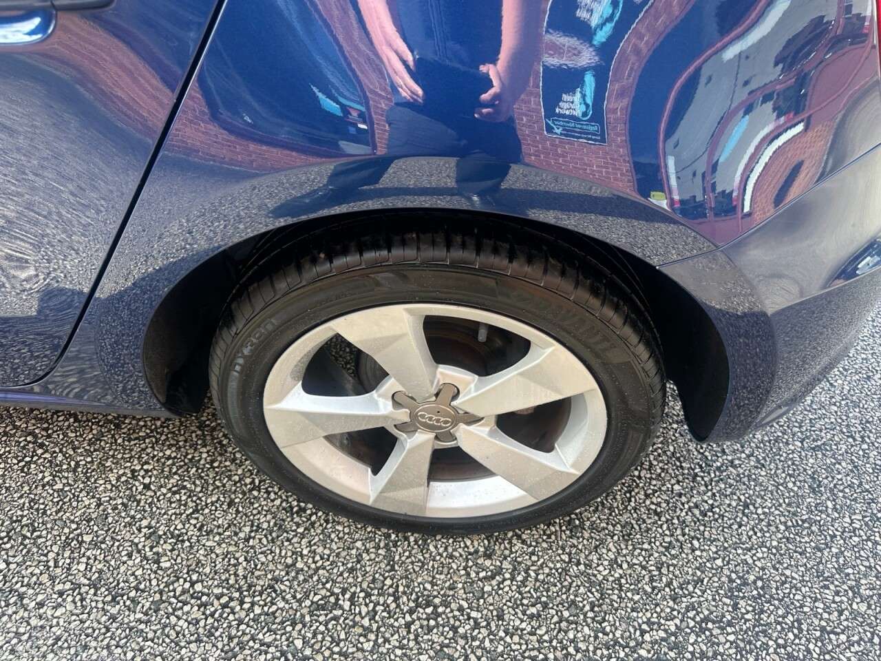 2016 AUDI A1 2016 AUDI A1