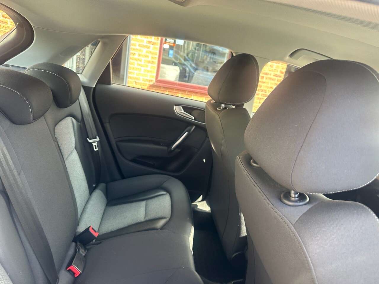 2016 AUDI A1 2016 AUDI A1