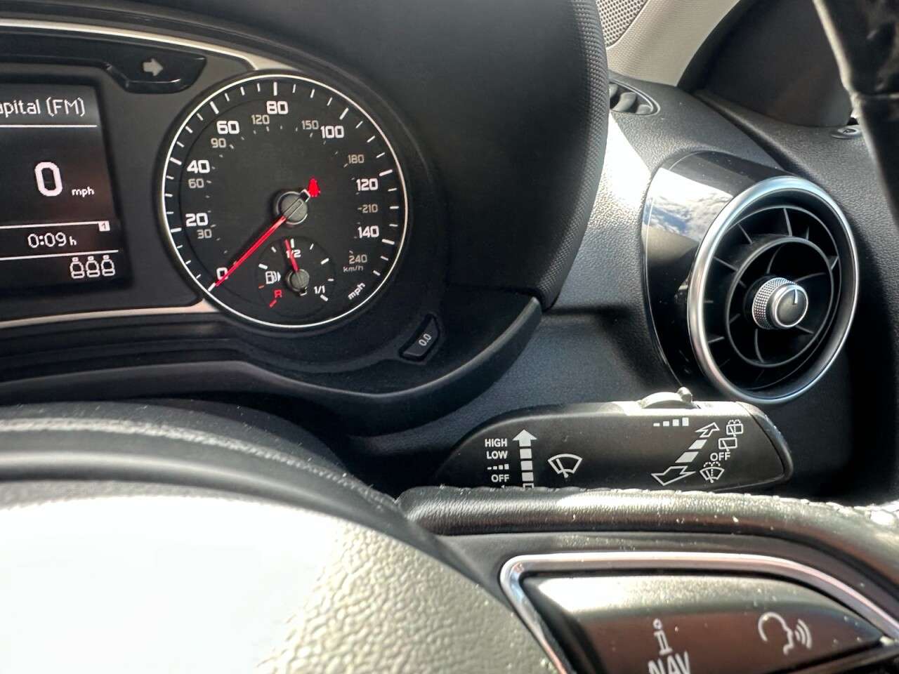 2016 AUDI A1 2016 AUDI A1