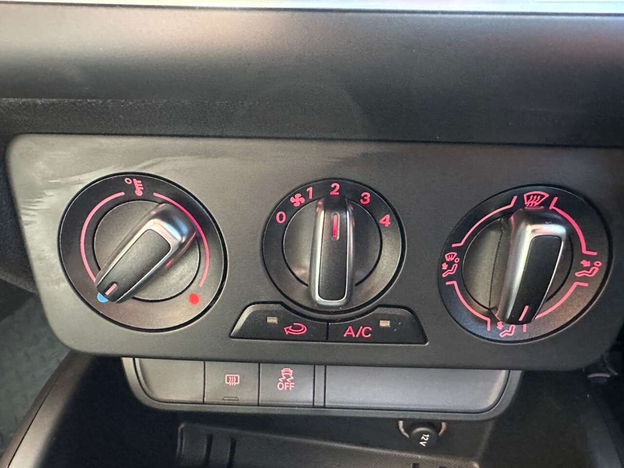 2016 AUDI A1 2016 AUDI A1