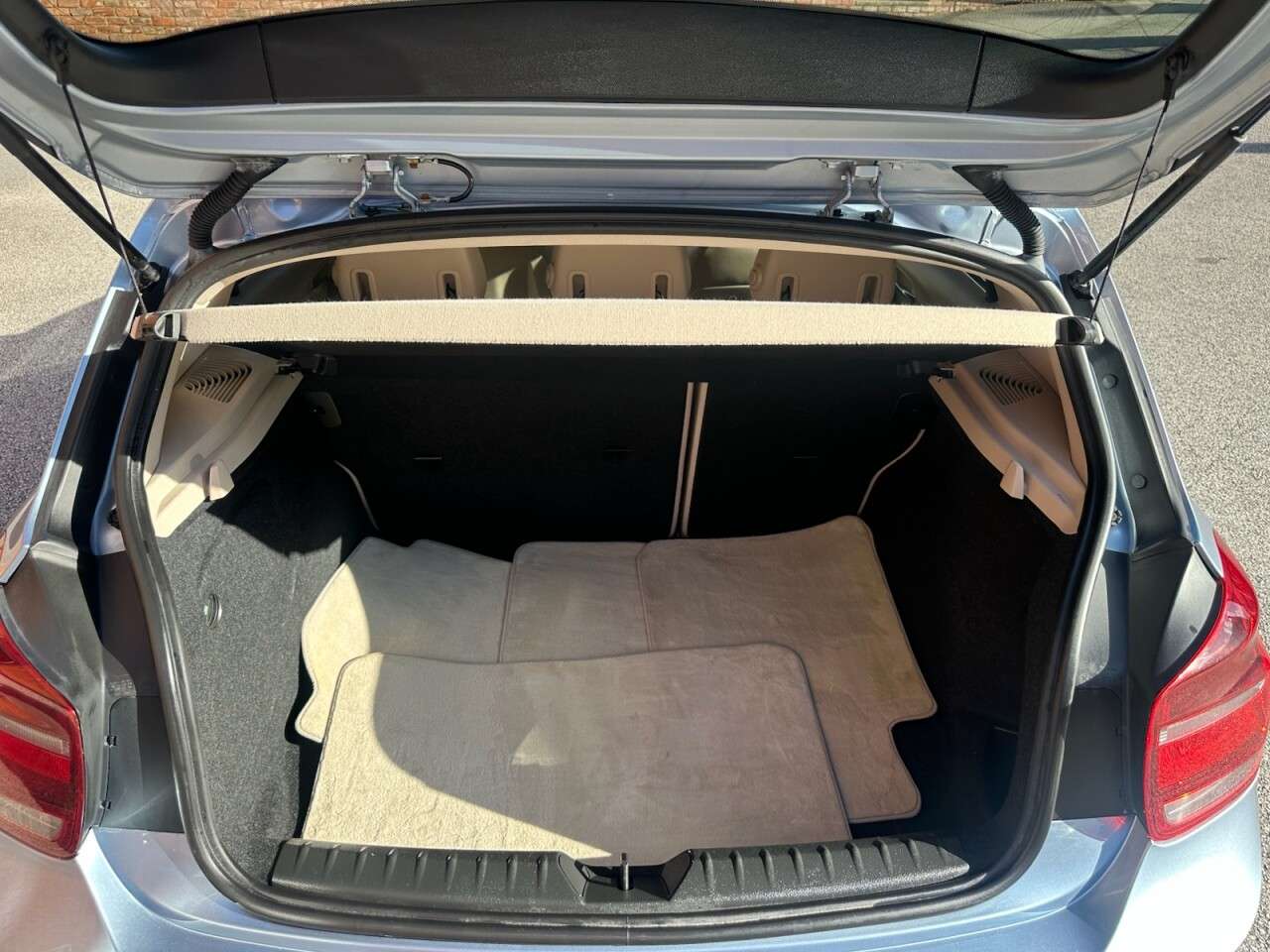 2012 BMW 1 SERIES 2012 BMW 1 SERIES