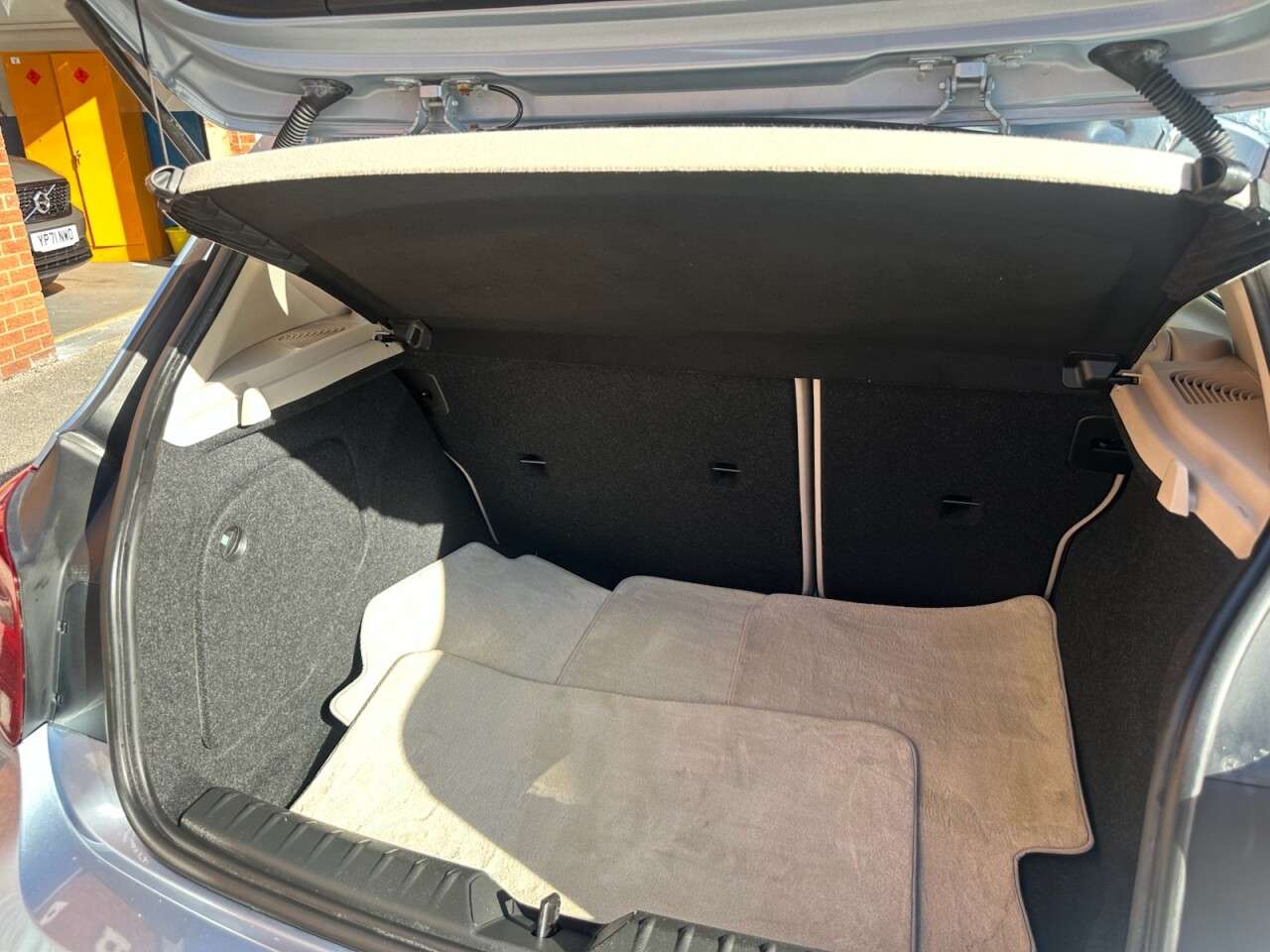 2012 BMW 1 SERIES 2012 BMW 1 SERIES