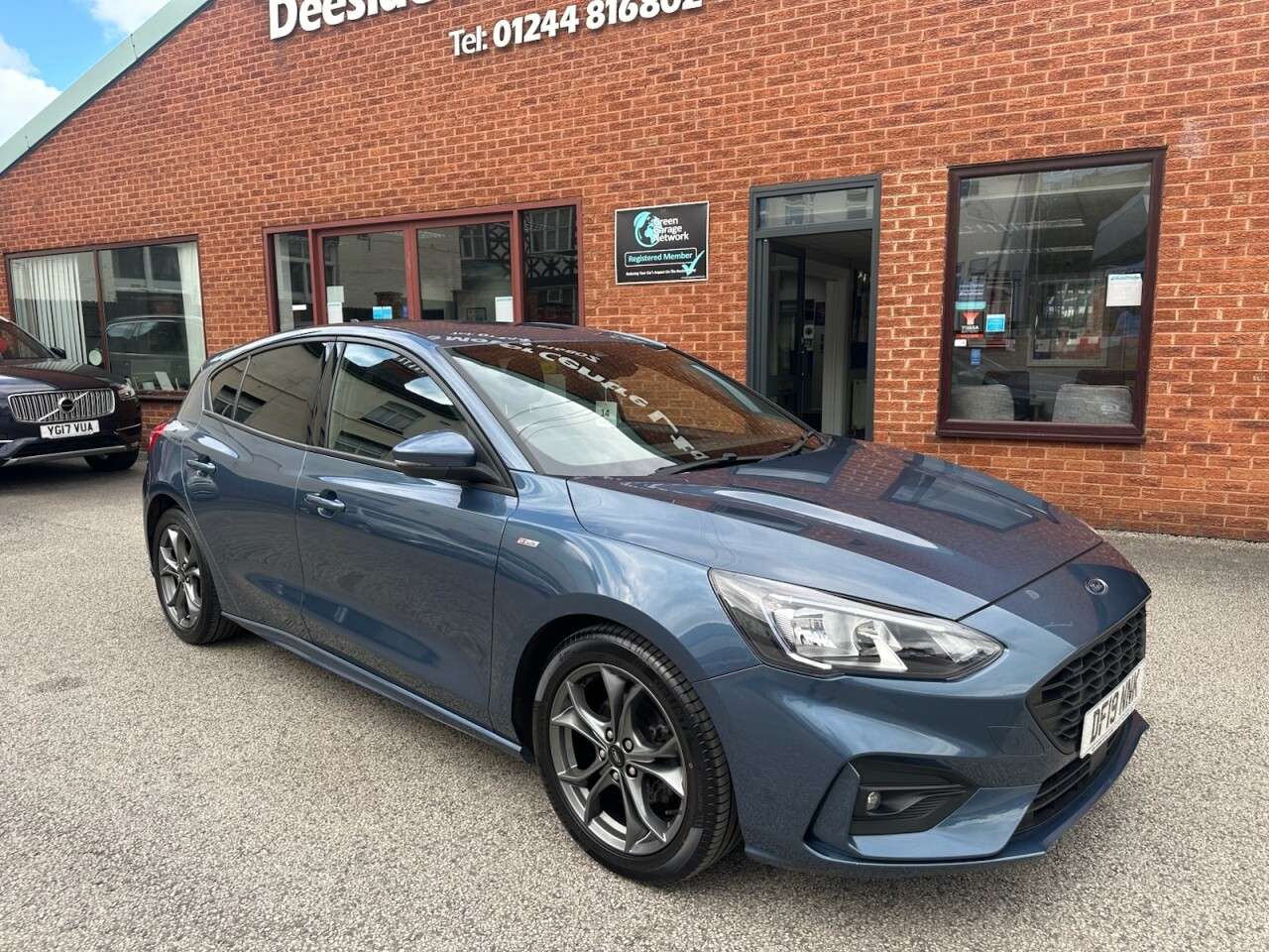 A 2019 FORD FOCUS 1.0T EcoBoost ST-Line Hatchback 5dr Petrol Manual Euro 6 (s/s) (125 ps) A 2019 FORD FOCUS 1.0T EcoBoost ST-Line Hatchback 5dr Petrol Manual Euro 6 (s/s) (125 ps)