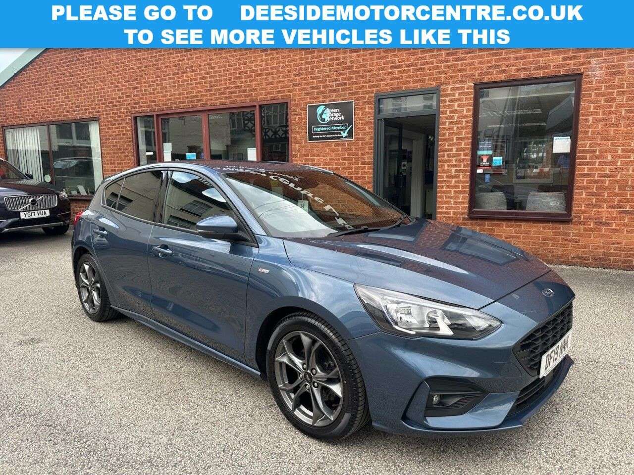 A 2019 FORD FOCUS 1.0T EcoBoost ST-Line Hatchback 5dr Petrol Manual Euro 6 (s/s) (125 ps) A 2019 FORD FOCUS 1.0T EcoBoost ST-Line Hatchback 5dr Petrol Manual Euro 6 (s/s) (125 ps)