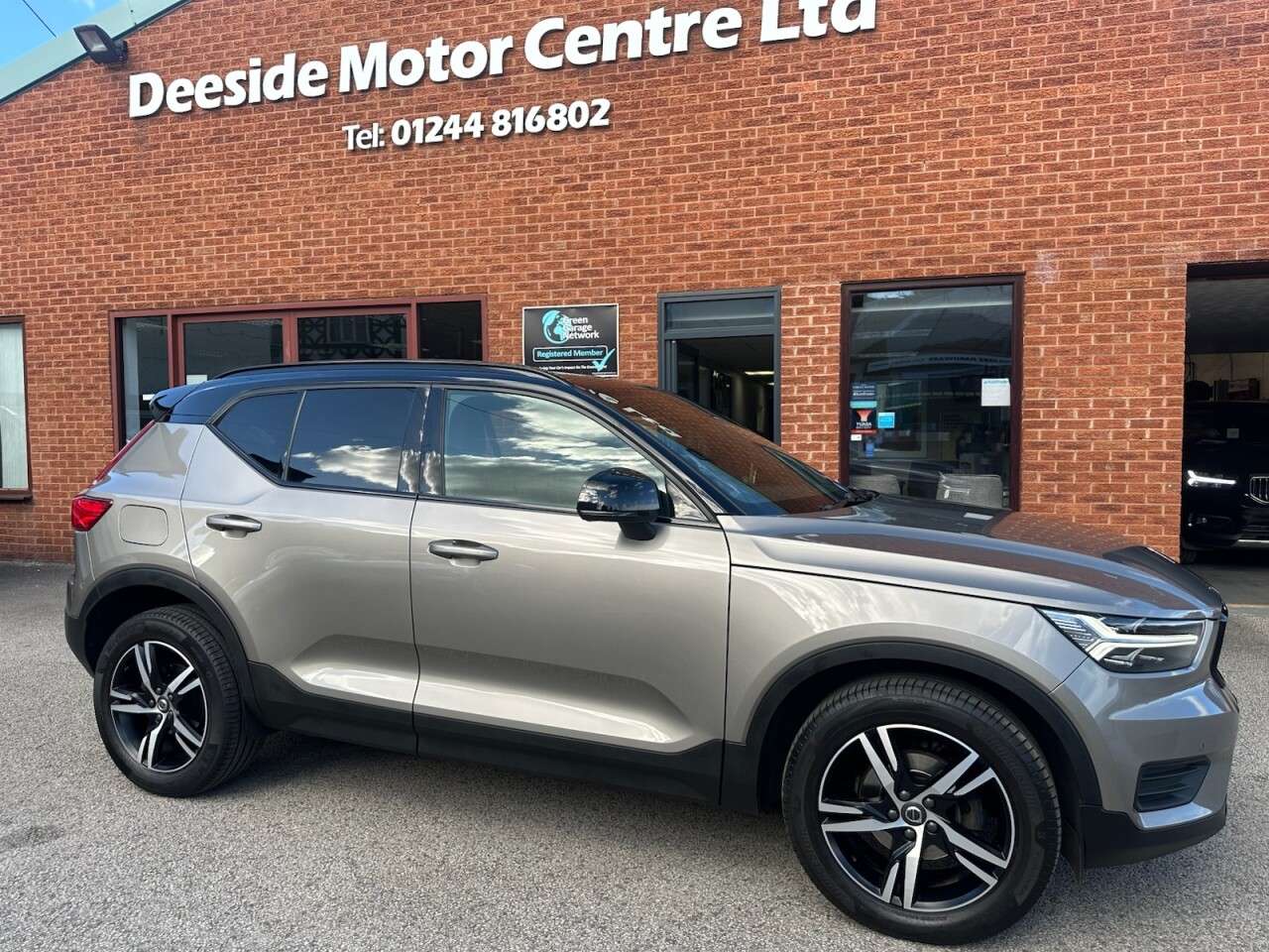 2021 VOLVO XC40 2021 VOLVO XC40