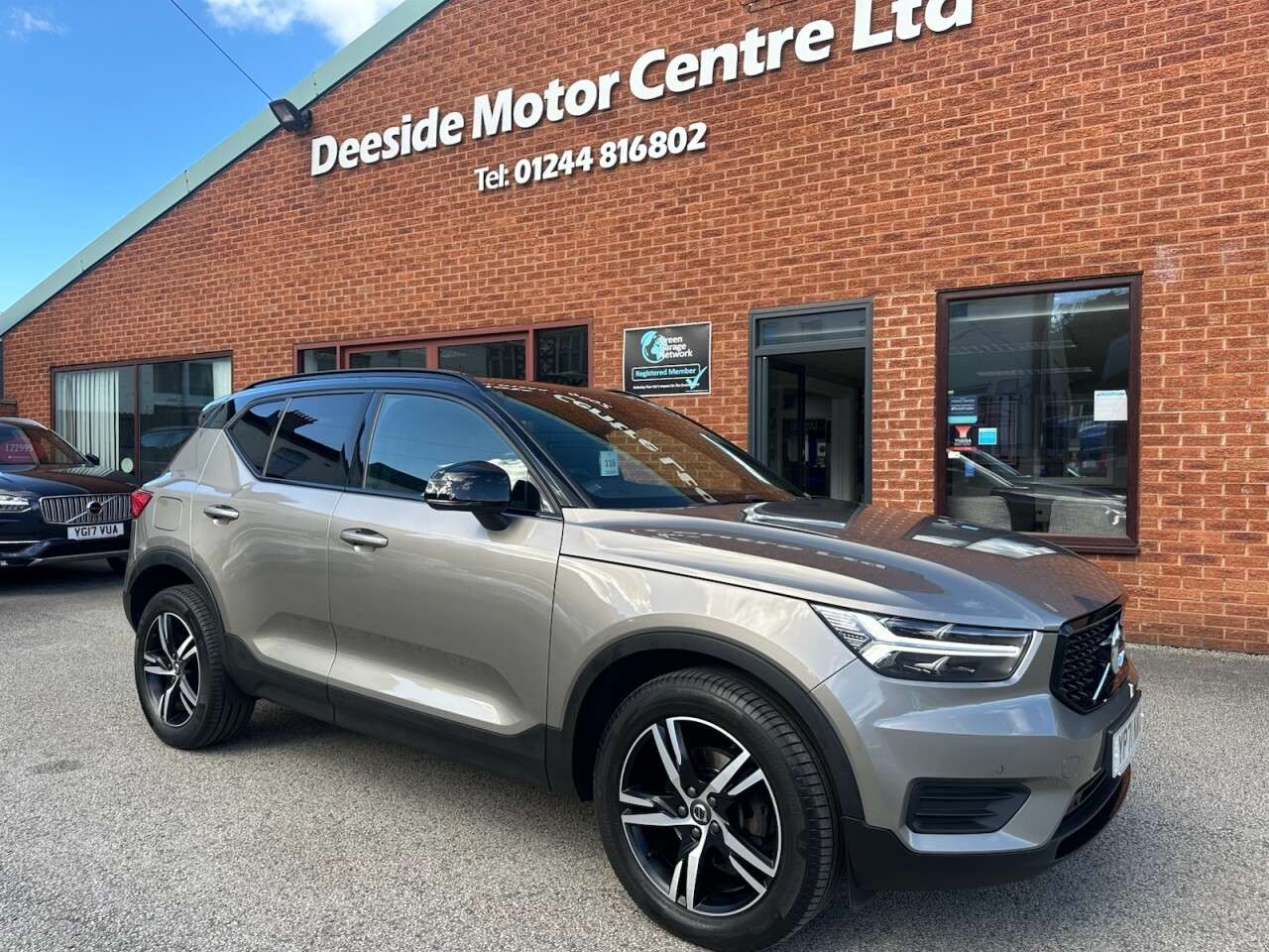 2021 VOLVO XC40 2021 VOLVO XC40