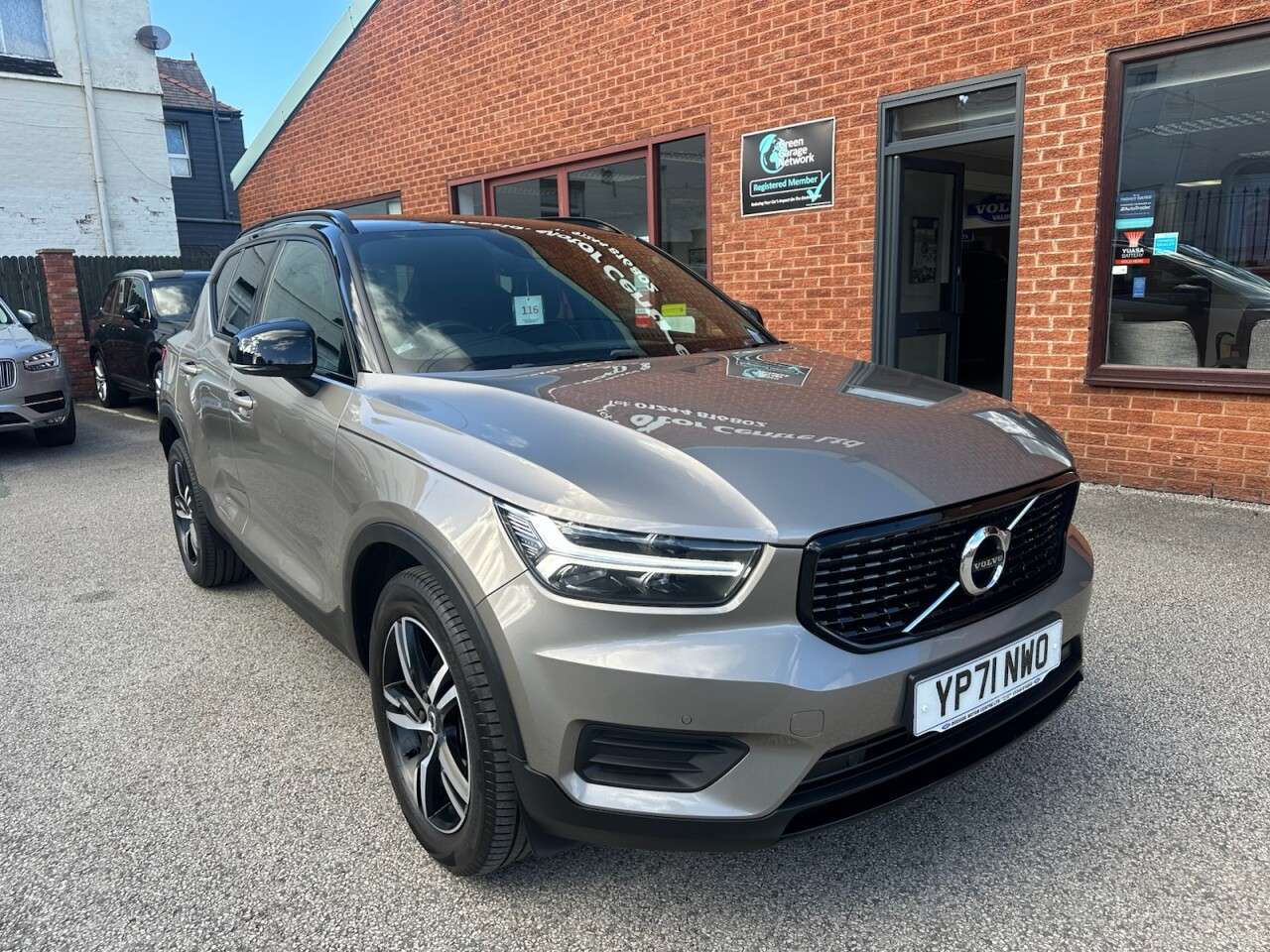 2021 VOLVO XC40 2021 VOLVO XC40