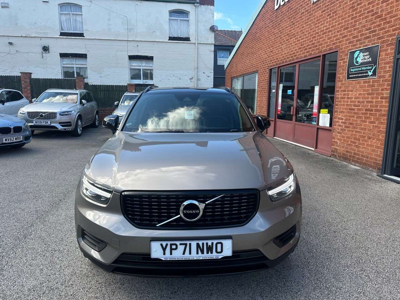 2021 VOLVO XC40 2021 VOLVO XC40