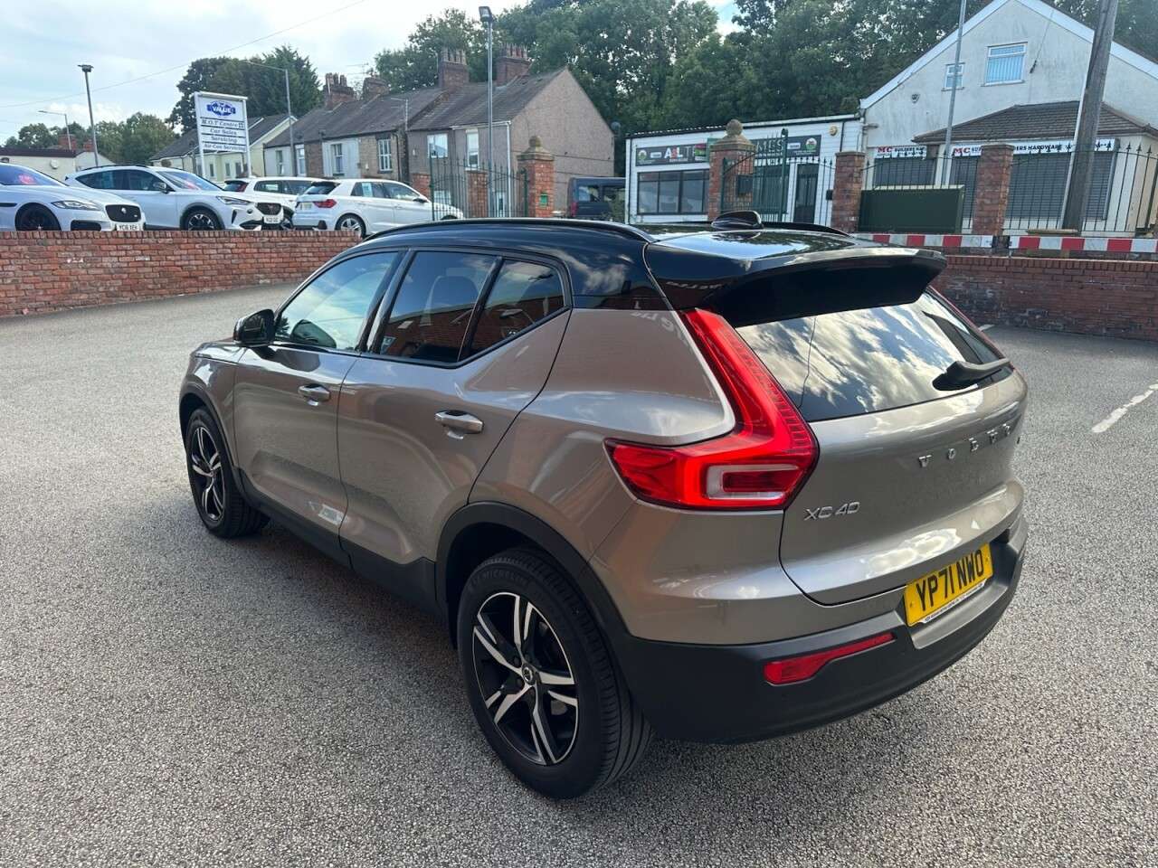 2021 VOLVO XC40 2021 VOLVO XC40