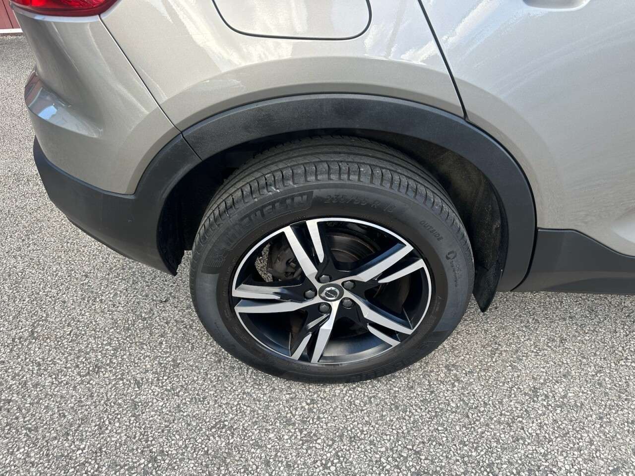 2021 VOLVO XC40 2021 VOLVO XC40