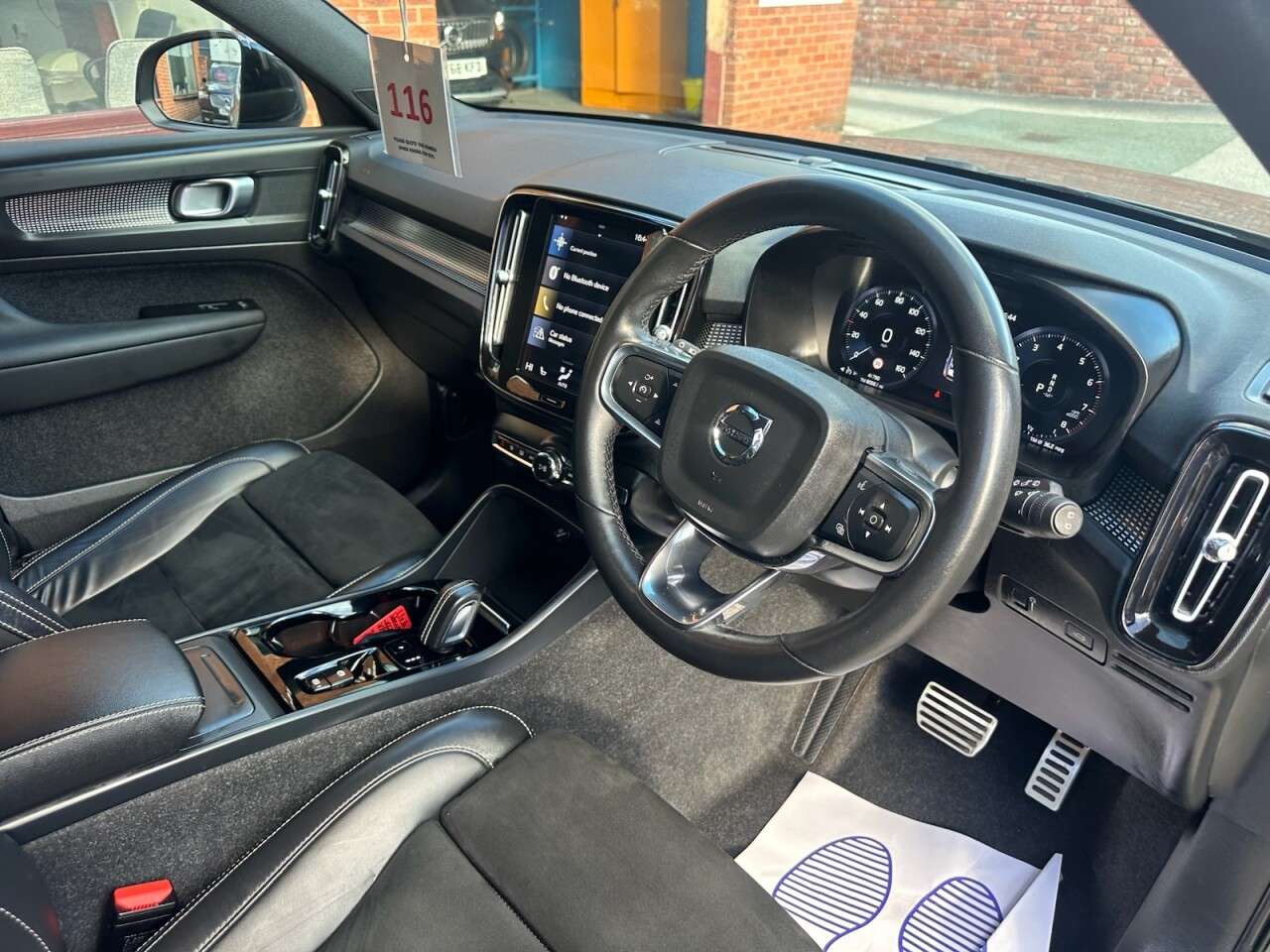 2021 VOLVO XC40 2021 VOLVO XC40