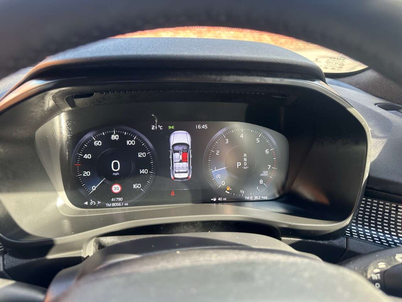2021 VOLVO XC40 2021 VOLVO XC40