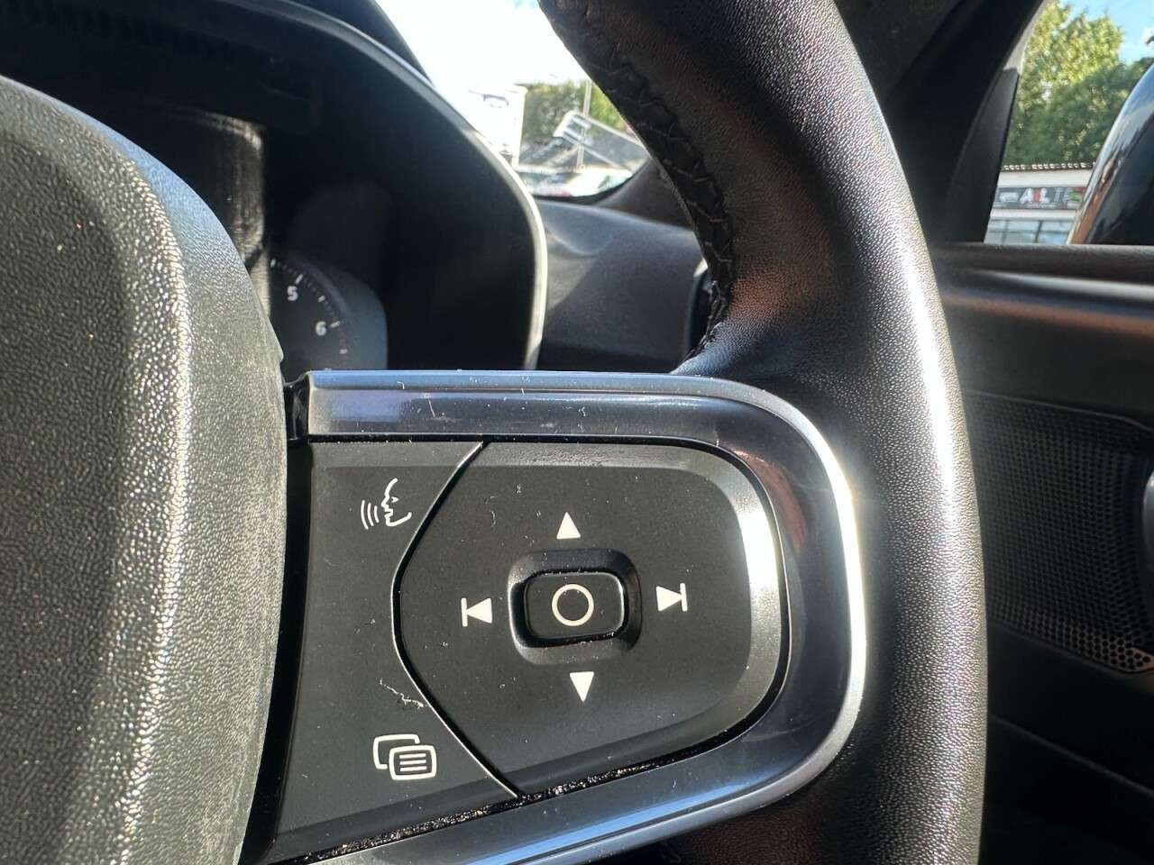 2021 VOLVO XC40 2021 VOLVO XC40