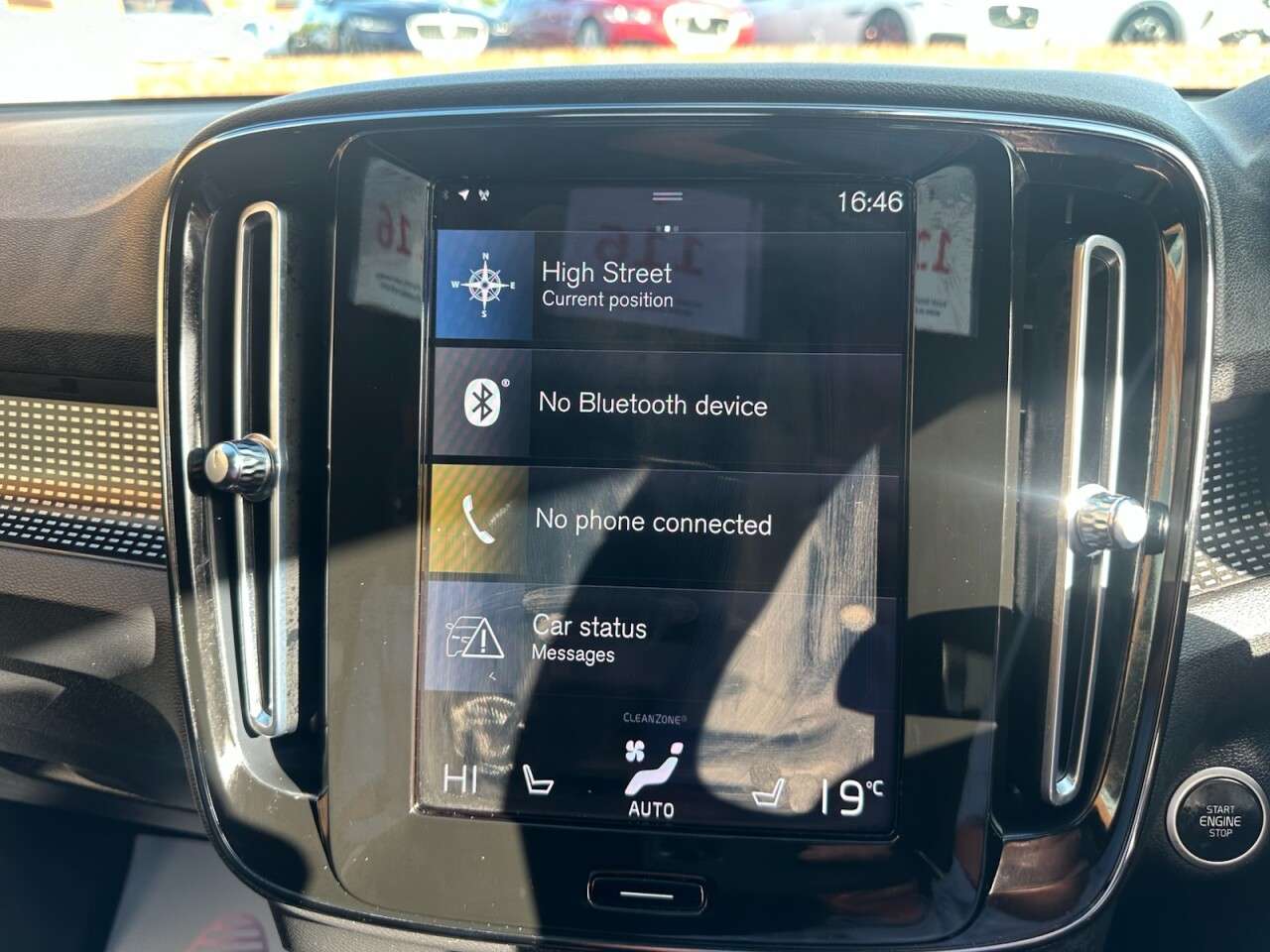 2021 VOLVO XC40 2021 VOLVO XC40