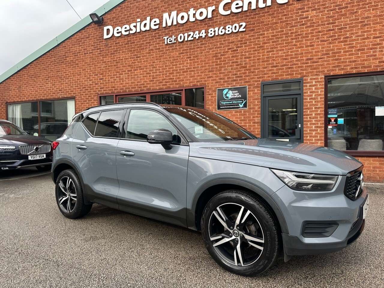 A 2021 VOLVO XC40 1.5 T3 R-Design SUV 5dr Petrol Auto Euro 6 (s/s) (163 ps) A 2021 VOLVO XC40 1.5 T3 R-Design SUV 5dr Petrol Auto Euro 6 (s/s) (163 ps)