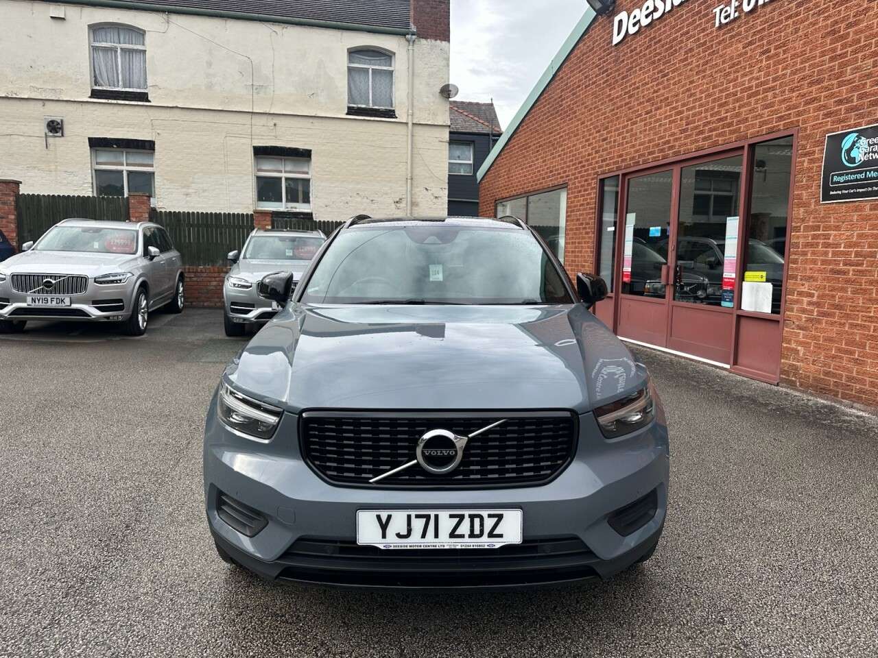 2021 VOLVO XC40 2021 VOLVO XC40