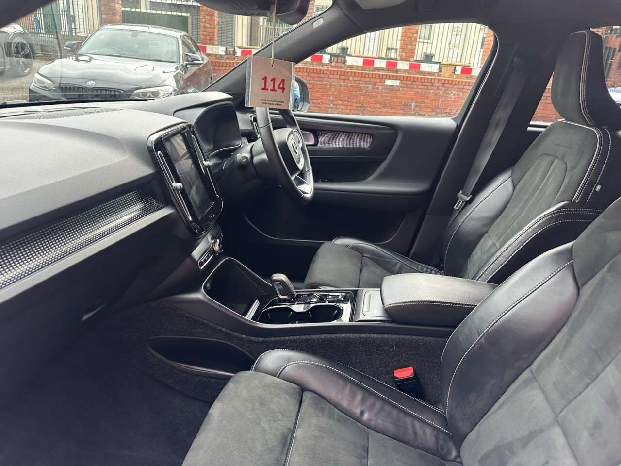 2021 VOLVO XC40 2021 VOLVO XC40