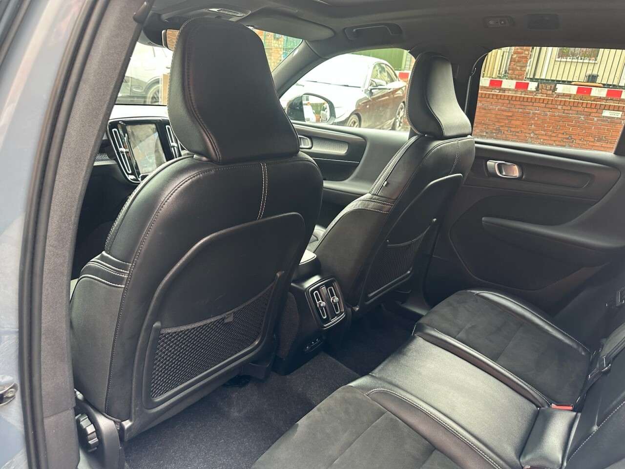 2021 VOLVO XC40 2021 VOLVO XC40