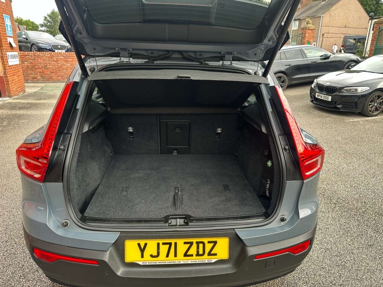 2021 VOLVO XC40 2021 VOLVO XC40