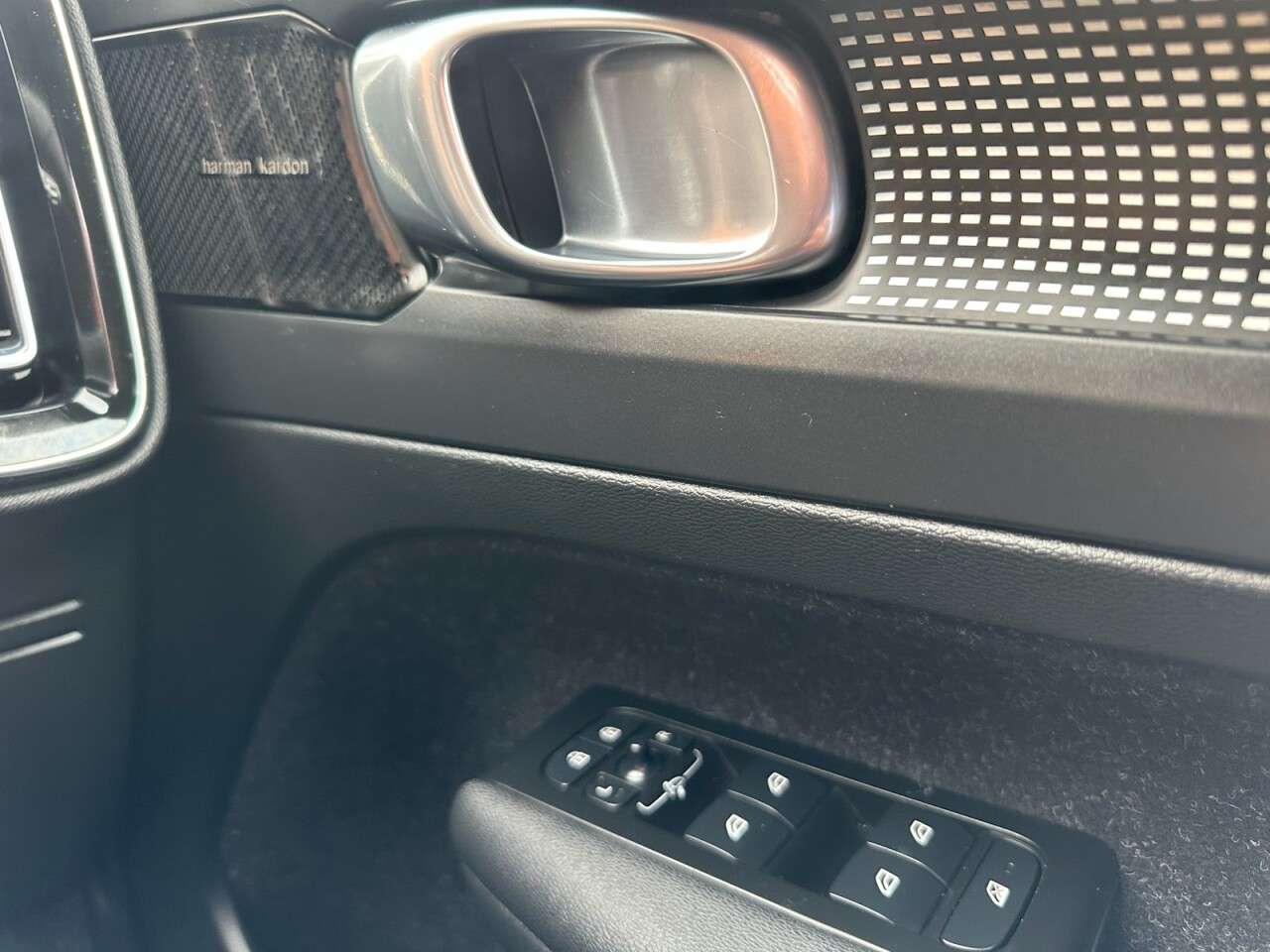 2021 VOLVO XC40 2021 VOLVO XC40