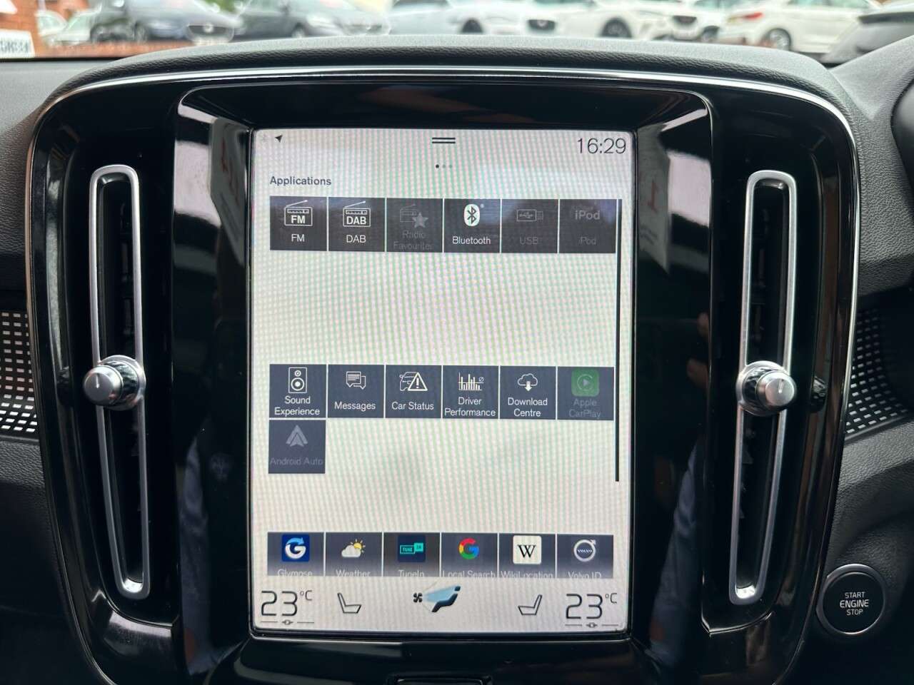2021 VOLVO XC40 2021 VOLVO XC40