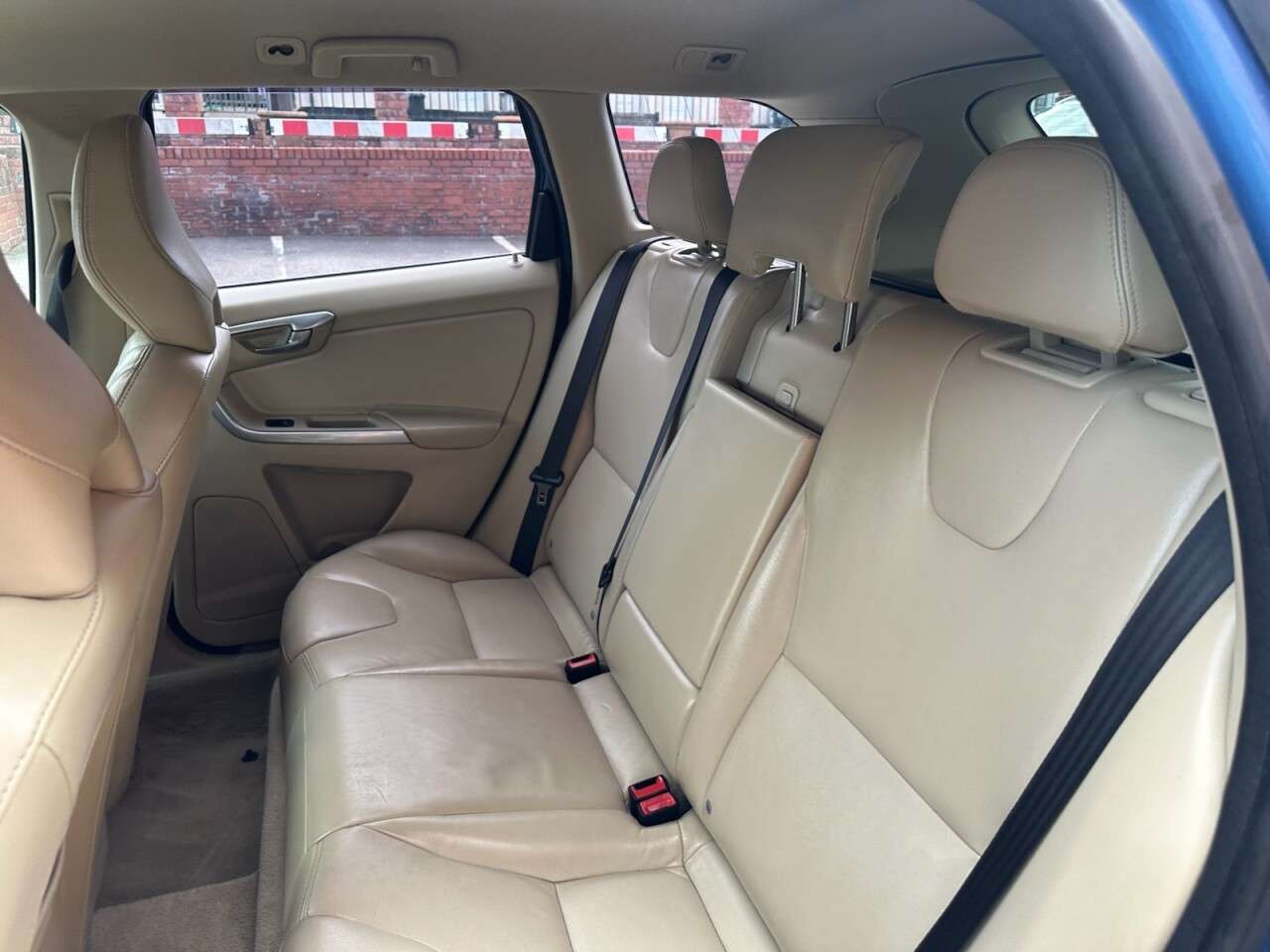 2015 VOLVO XC60 2015 VOLVO XC60